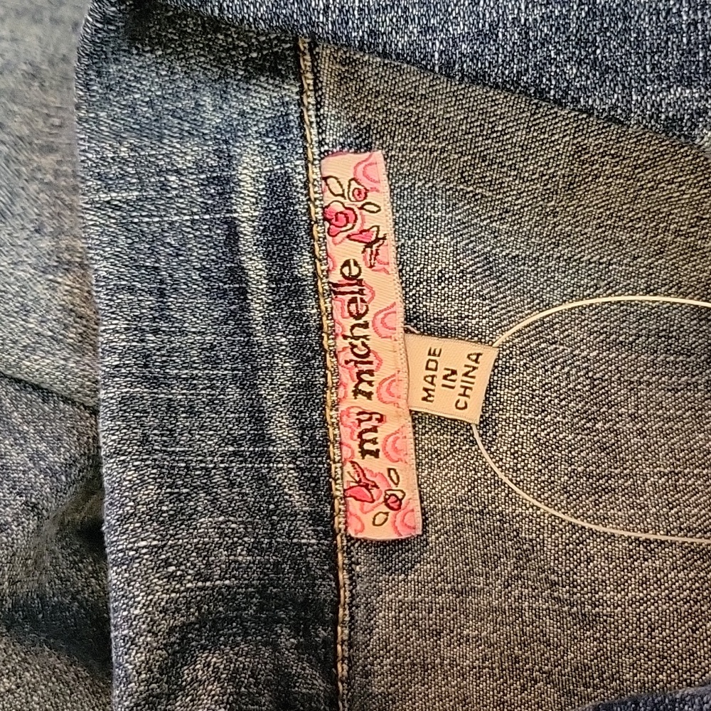 Cropped Jean Jacket - Picture 9 of 12
